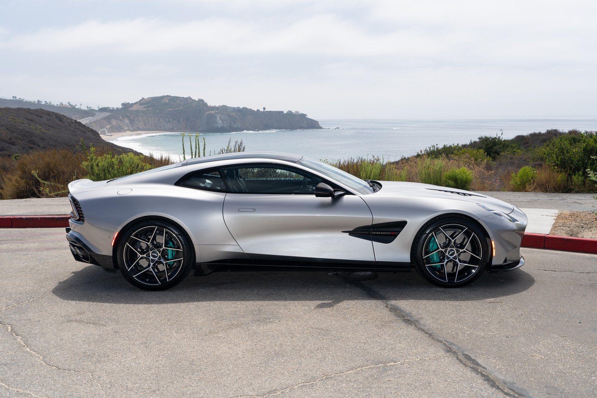 Aston Martin 2026 Vanquish V12