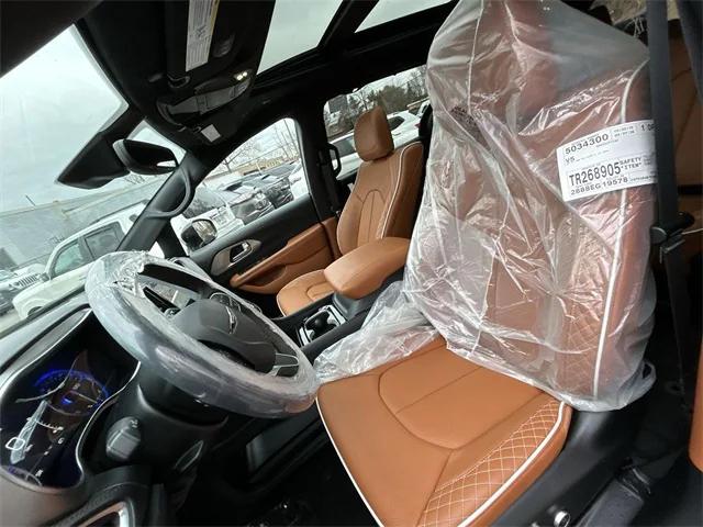 2026 Chrysler Pacifica Pinnacle AWD