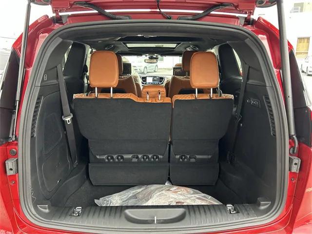 2026 Chrysler Pacifica Pinnacle AWD