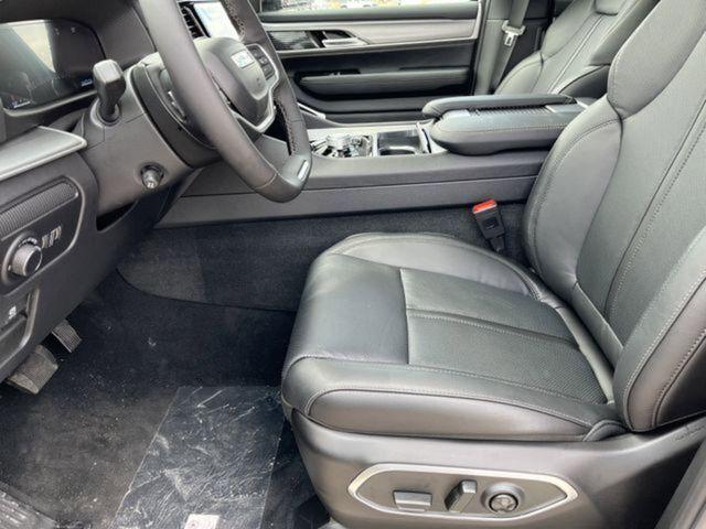 2026 Jeep Grand Wagoneer L 4x4