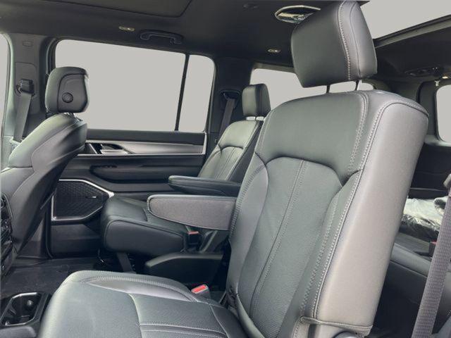2026 Jeep Grand Wagoneer L 4x4