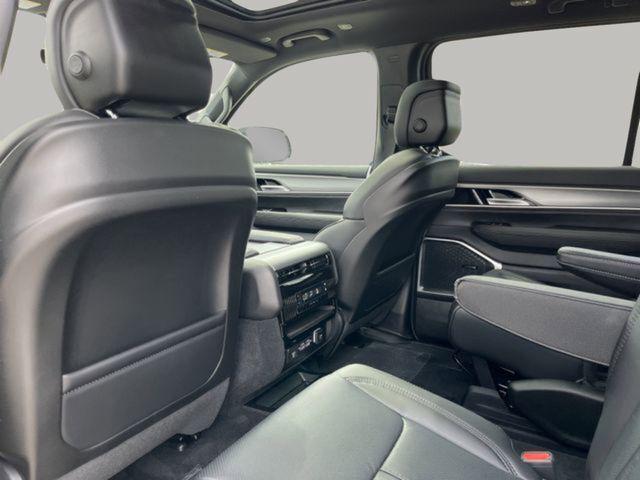 2026 Jeep Grand Wagoneer L 4x4