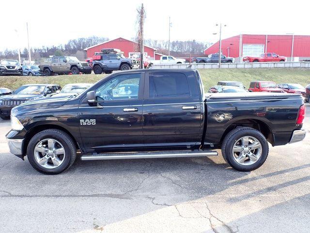 2017 RAM 1500 Big Horn Crew Cab 4x4 57 Box