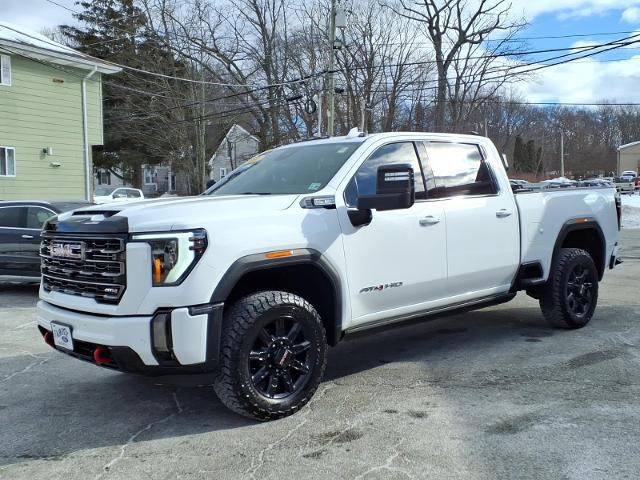 2024 GMC Sierra 3500HD 4WD Crew Cab Standard Bed AT4