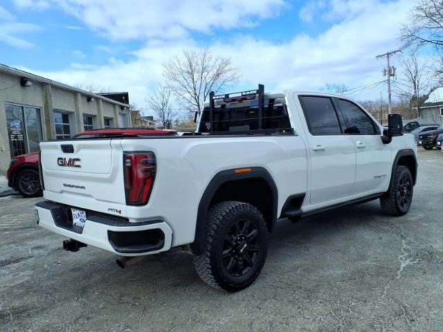 2024 GMC Sierra 3500HD 4WD Crew Cab Standard Bed AT4