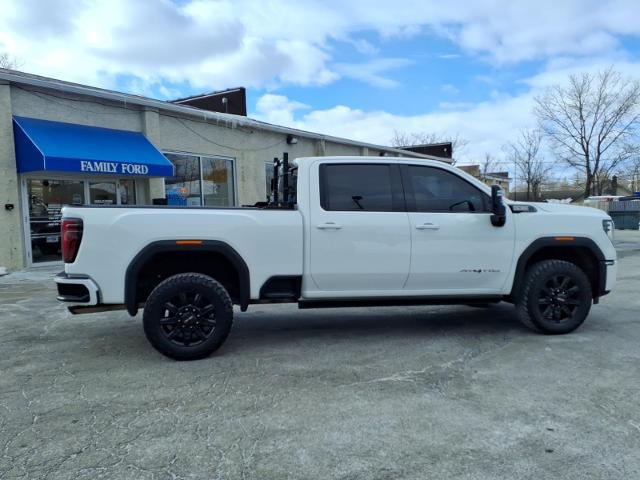 2024 GMC Sierra 3500HD 4WD Crew Cab Standard Bed AT4