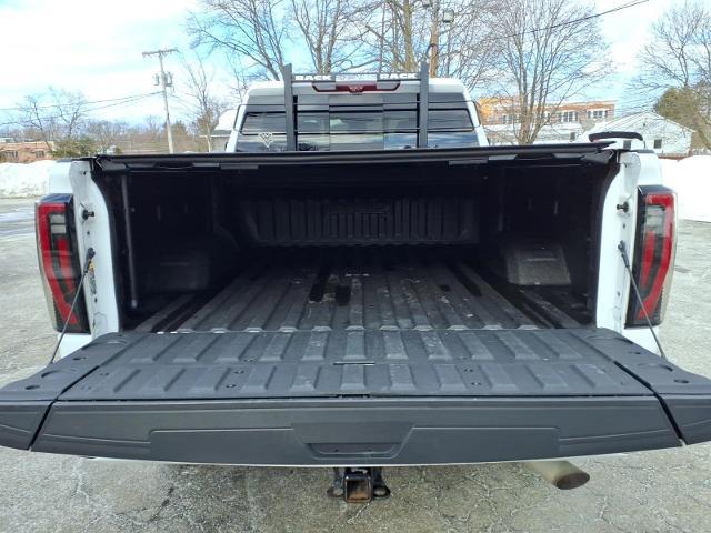 2024 GMC Sierra 3500HD 4WD Crew Cab Standard Bed AT4