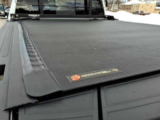 2024 GMC Sierra 3500HD 4WD Crew Cab Standard Bed AT4