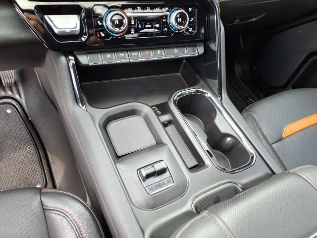 2024 GMC Sierra 3500HD 4WD Crew Cab Standard Bed AT4