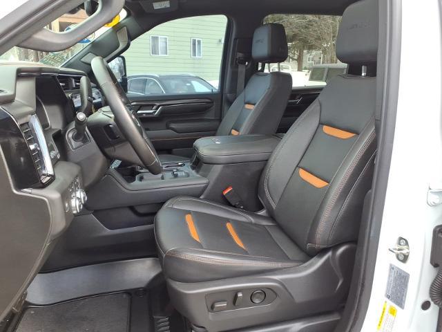 2024 GMC Sierra 3500HD 4WD Crew Cab Standard Bed AT4