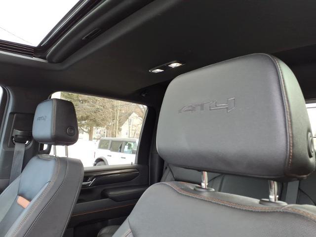 2024 GMC Sierra 3500HD 4WD Crew Cab Standard Bed AT4