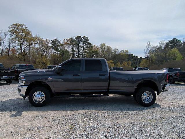 2026 RAM Ram 3500 RAM 3500 TRADESMAN CREW CAB 4X4 8 BOX
