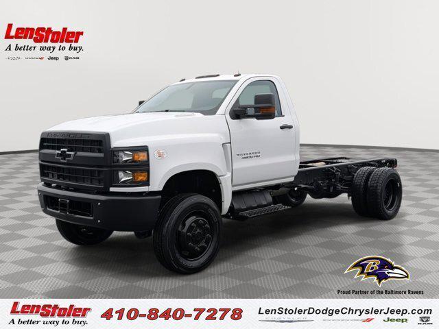 2024 Chevrolet Silverado 6500HD 1WT 2024 Chevrolet Silverado 6500HD 1WT