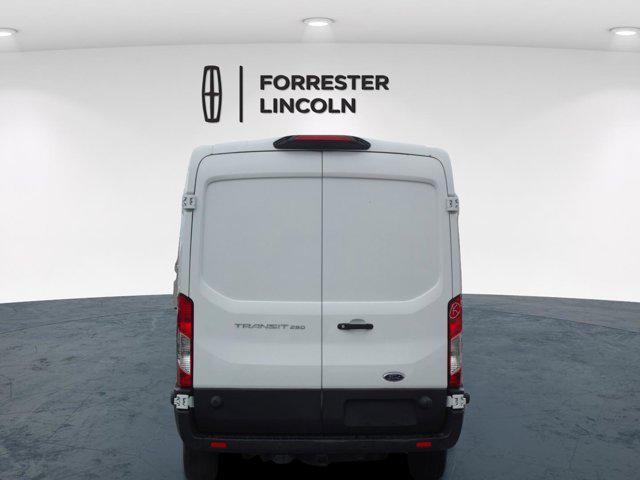 2019 Ford Transit 148 WB Medium Roof Cargo
