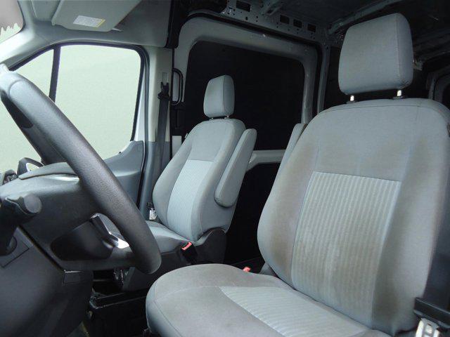 2019 Ford Transit 148 WB Medium Roof Cargo