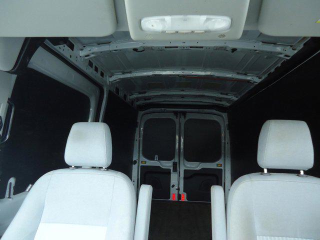 2019 Ford Transit 148 WB Medium Roof Cargo