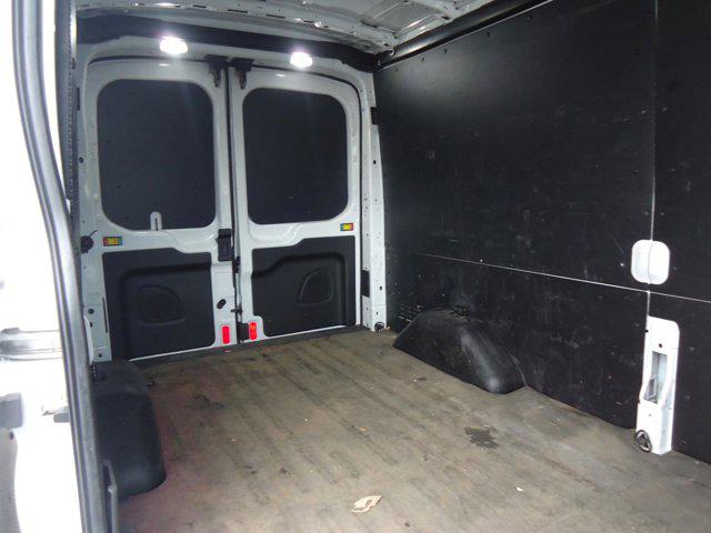 2019 Ford Transit 148 WB Medium Roof Cargo