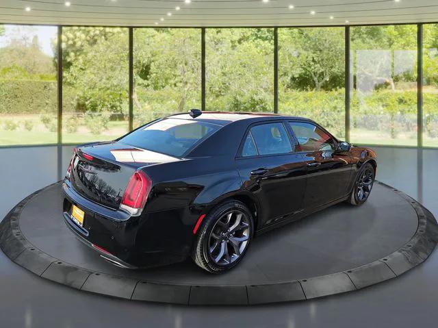 2023 Chrysler 300 300S