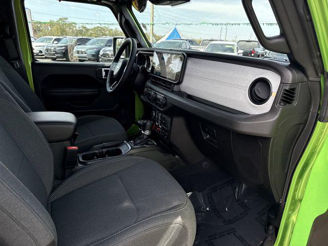 2025 Jeep Wrangler 4-Door Willys 4x4