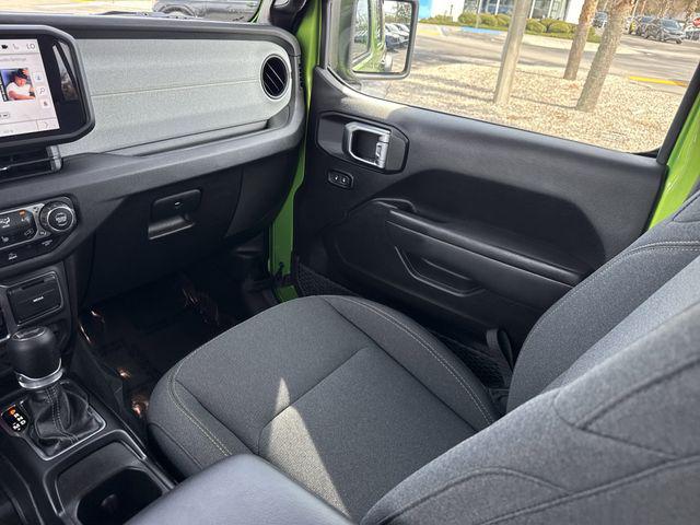 2025 Jeep Wrangler 4-Door Willys 4x4