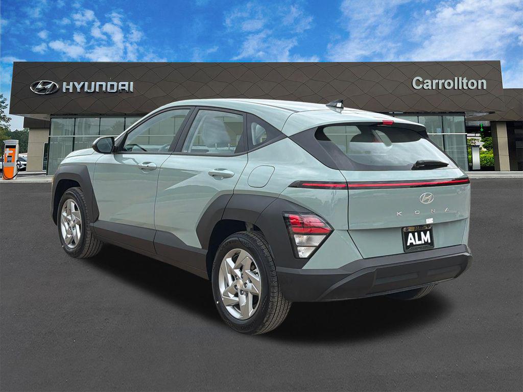 New 2026 Green HYUNDAI SE FWD image 8