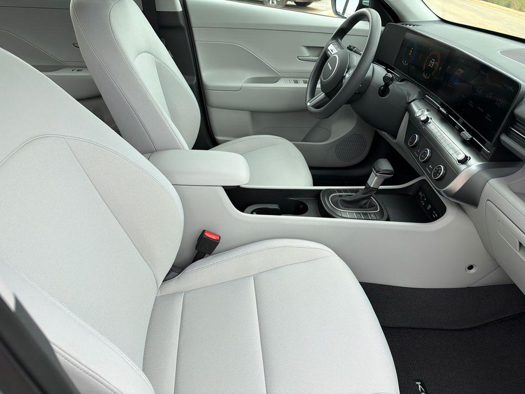 New 2026 Green HYUNDAI SE FWD image 14