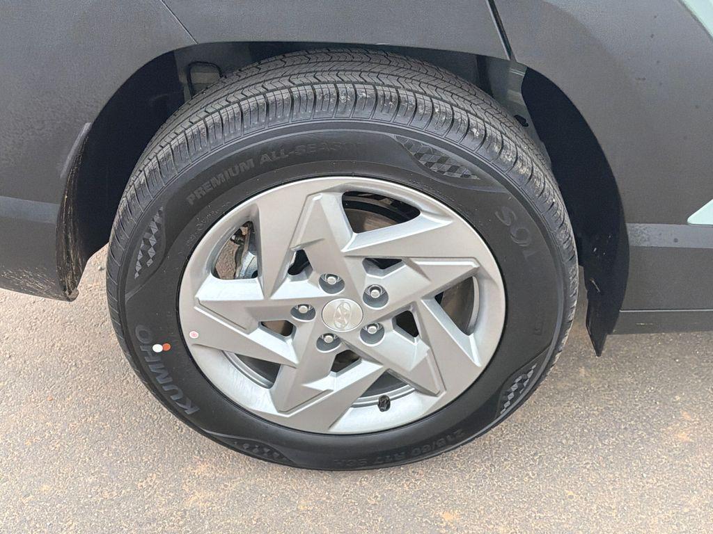 New 2026 Green HYUNDAI SE FWD image 18