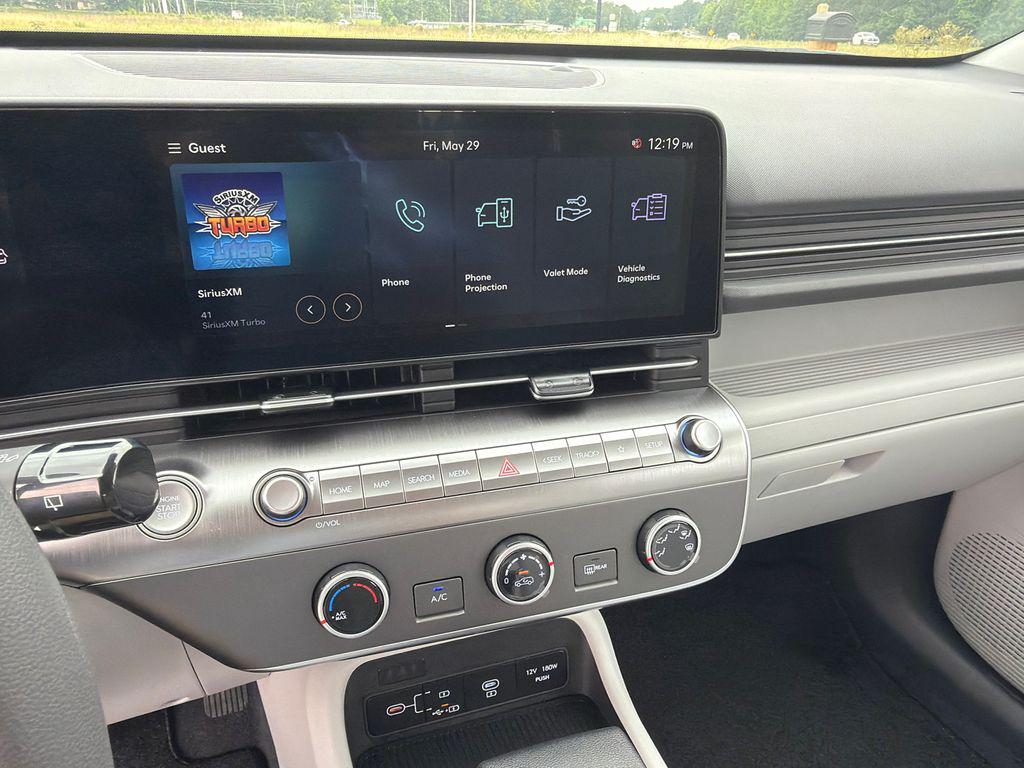 New 2026 Green HYUNDAI SE FWD image 28