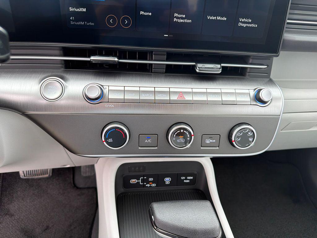 New 2026 Green HYUNDAI SE FWD image 30