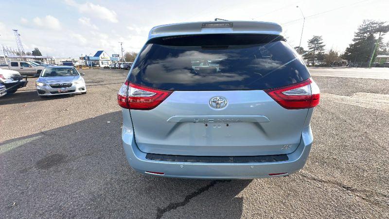 2017 Toyota Sienna XLE Premium 7 Passenger