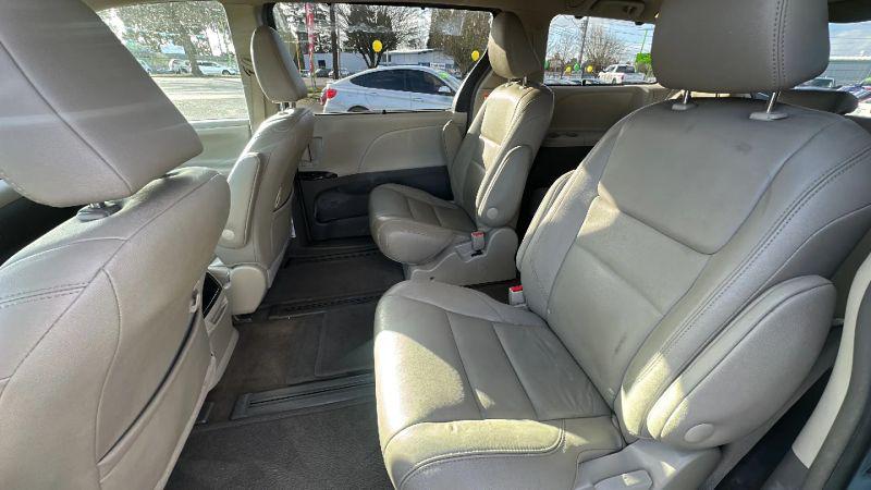 2017 Toyota Sienna XLE Premium 7 Passenger