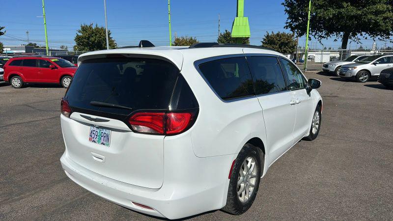 2021 Chrysler Voyager LXI