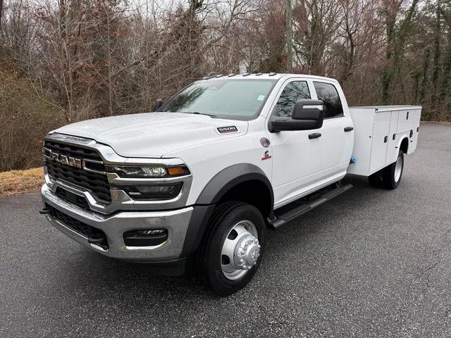 2026 RAM Ram 5500 Chassis Cab RAM 5500 TRADESMAN CHASSIS CREW CAB 4X4 84 CA 2026 RAM Ram 5500 Chassis Cab RAM 5500 TRADESMAN CHASSIS CREW CAB 4X4 84 CA
