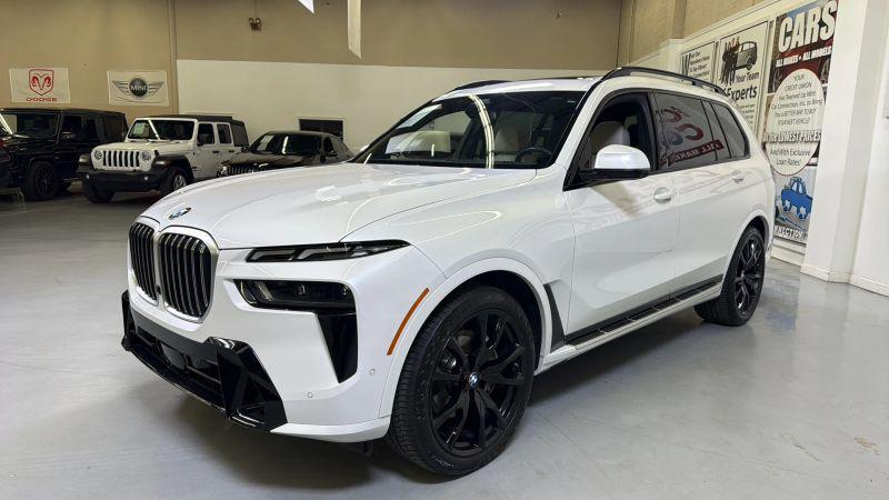 2023 BMW X7 xDrive40i