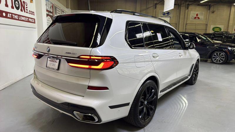 2023 BMW X7 xDrive40i