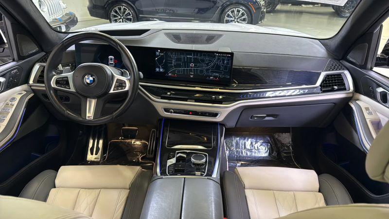 2023 BMW X7 xDrive40i