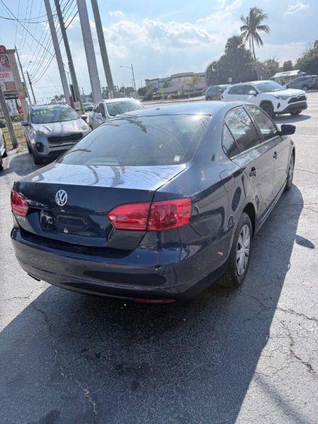 2013 Volkswagen Jetta 2.0L S