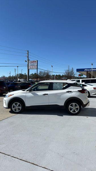 2022 Nissan Kicks S Xtronic CVT