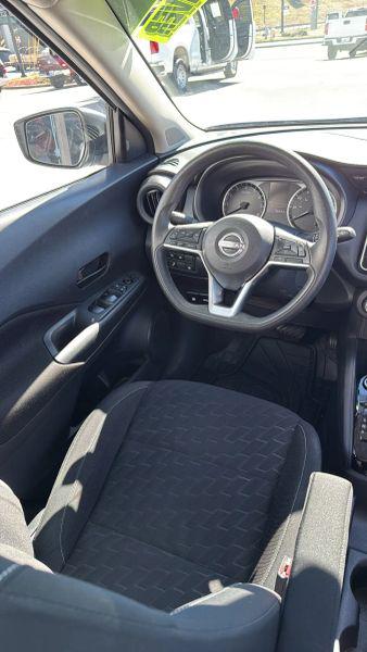 2022 Nissan Kicks S Xtronic CVT