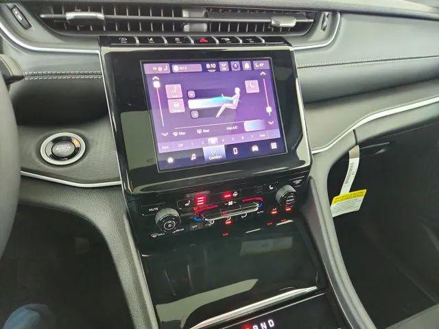 2026 Jeep Grand Cherokee Altitude 4x4