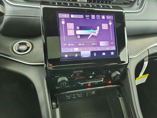 2026 Jeep Grand Cherokee Altitude 4x4