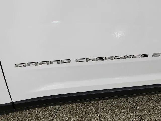 2026 Jeep Grand Cherokee Altitude 4x4