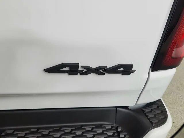 2026 Ram 1500 Express Crew Cab 4x4 5'7" Box