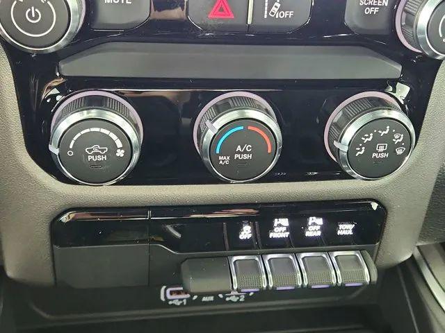 2026 Ram 1500 Express Crew Cab 4x4 5'7" Box