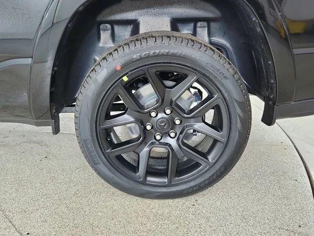 2026 Ram 1500 Laramie Crew Cab 4x4 5'7" Box