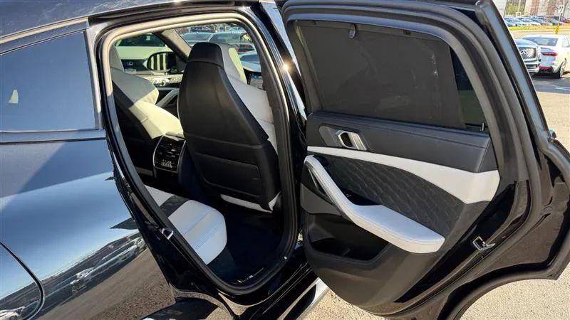 2022 BMW X6 M Base