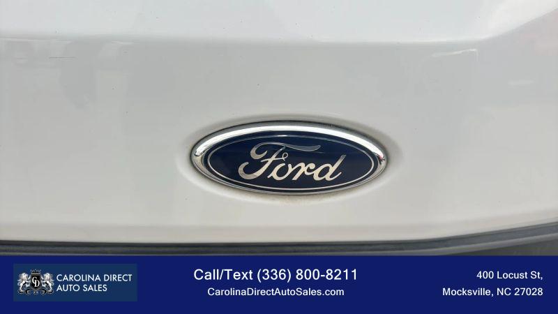 2023 Ford Transit Cargo Van Medium Roof w/LWB