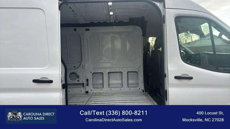 2023 Ford Transit Cargo Van Medium Roof w/LWB