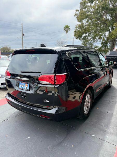 2021 Chrysler Voyager LXI