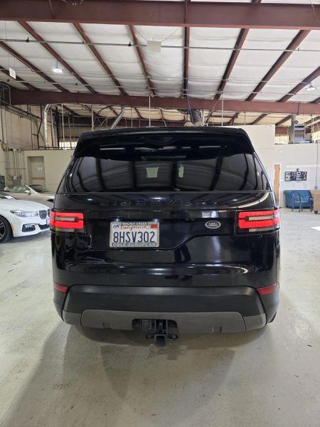 2017 Land Rover Discovery FIRST EDITION